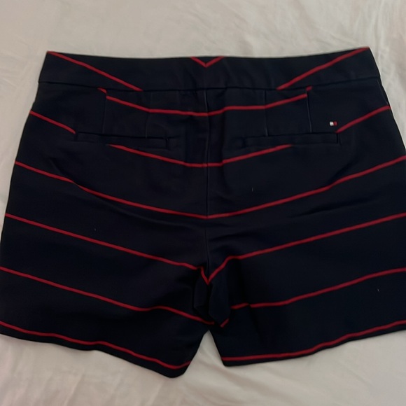 Tommy Hilfiger shorts - Picture 3 of 7